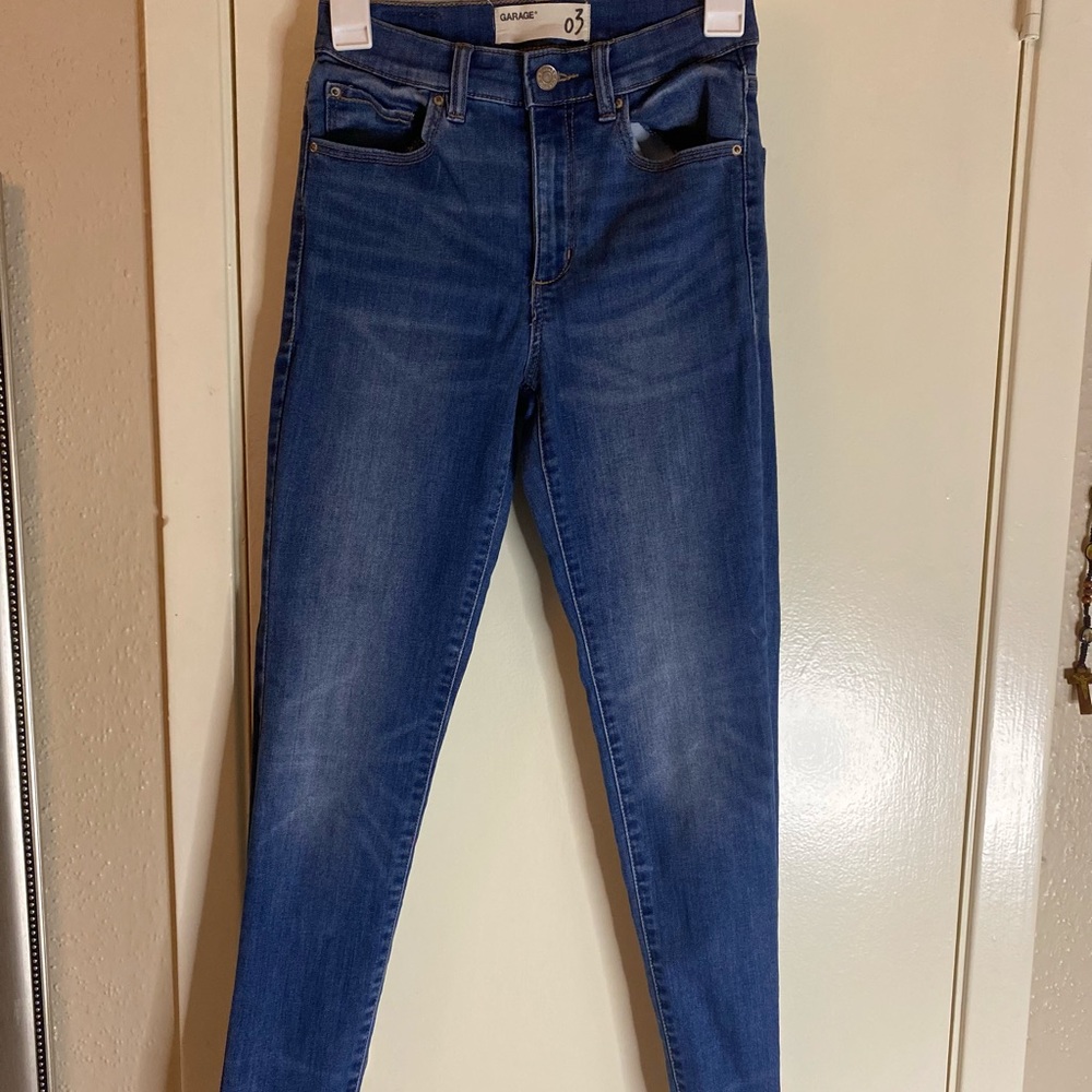 HIGH RISE SKINNY JEANS